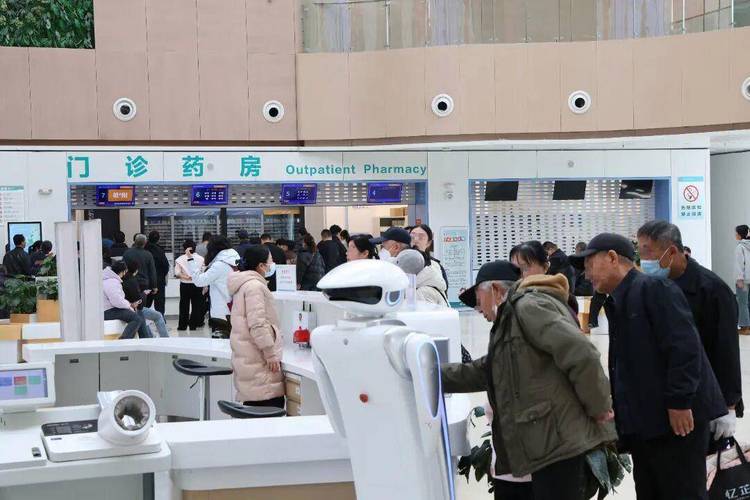 疫情下就医保障举措不断，多地尽显制度温度